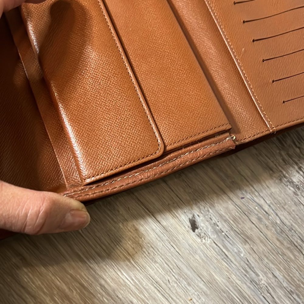 SOLD during live!! Pre loved authentic LV long wallet - Picture 6 of 8
